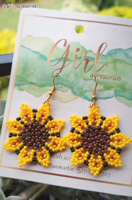 Aretes de girasol en mostacilla